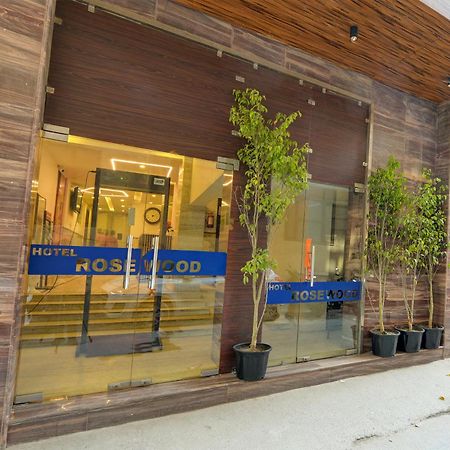 Rosewood Suites A Family Hotel Near Delhi Airport Nowe Delhi Zewnętrze zdjęcie